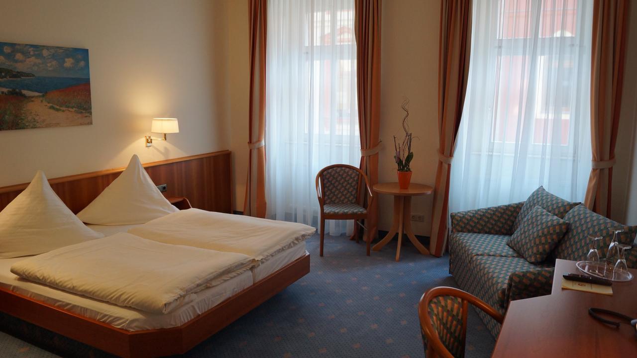 Hotel Goldener Loewe ヴァルトハイム 部屋 写真